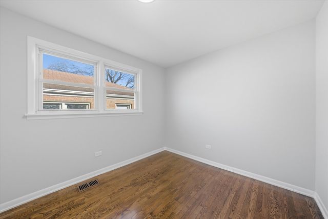 2811 W 82nd Street, Chicago, IL 60652