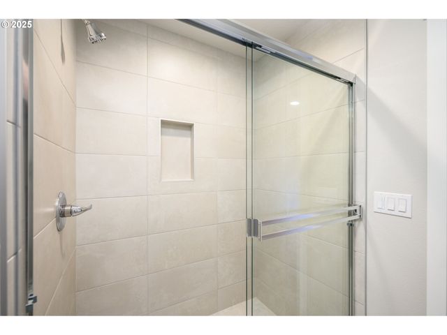 24066 Sw Maple Ter Sw, Sherwood, OR 97140