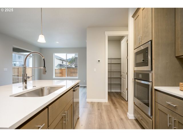 24066 Sw Maple Ter Sw, Sherwood, OR 97140