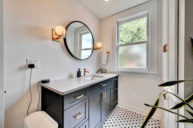 128 E 5th Street, 2, Covington, KY 41011