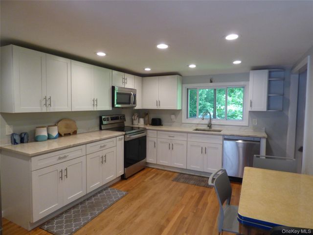 156 Brook Trail, Greenwood Lake, NY 10925