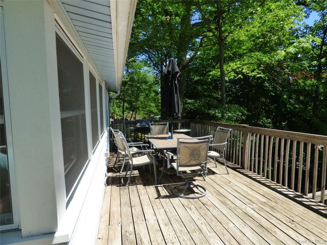 156 Brook Trail, Greenwood Lake, NY 10925