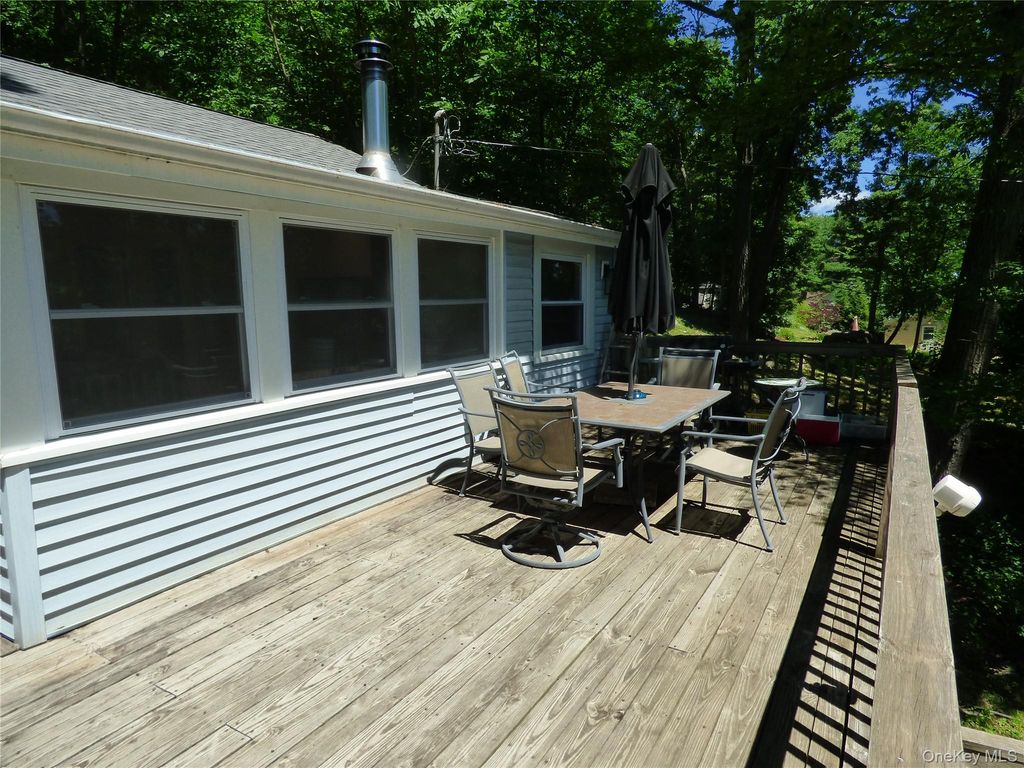156 Brook Trail, Greenwood Lake, NY 10925