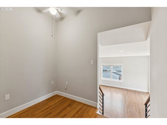 2241 Nw PETTYGROVE St 5, Portland, OR 97210