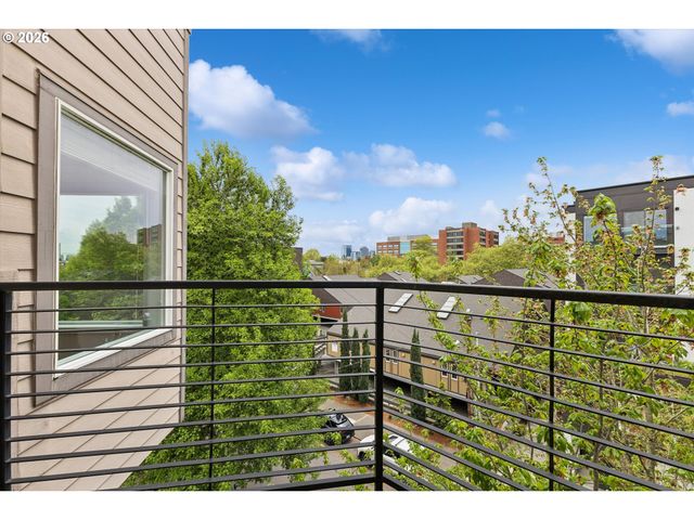 2241 Nw PETTYGROVE St 5, Portland, OR 97210