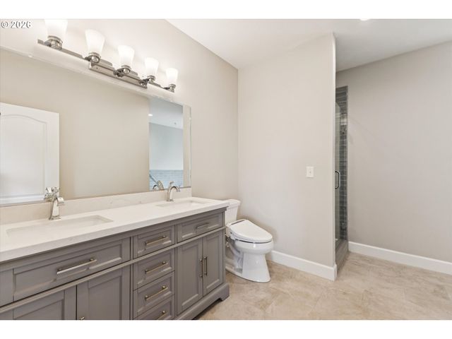 2241 Nw PETTYGROVE St 5, Portland, OR 97210