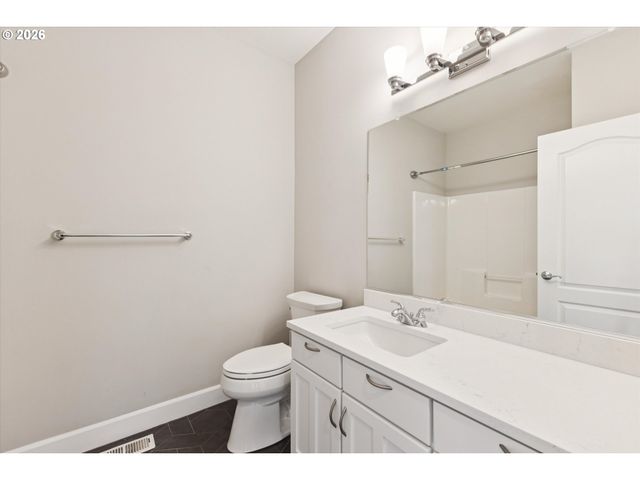 2241 Nw PETTYGROVE St 5, Portland, OR 97210