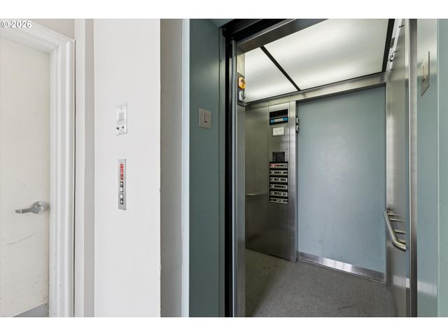 2241 Nw PETTYGROVE St 5, Portland, OR 97210