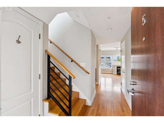 2241 Nw PETTYGROVE St 5, Portland, OR 97210