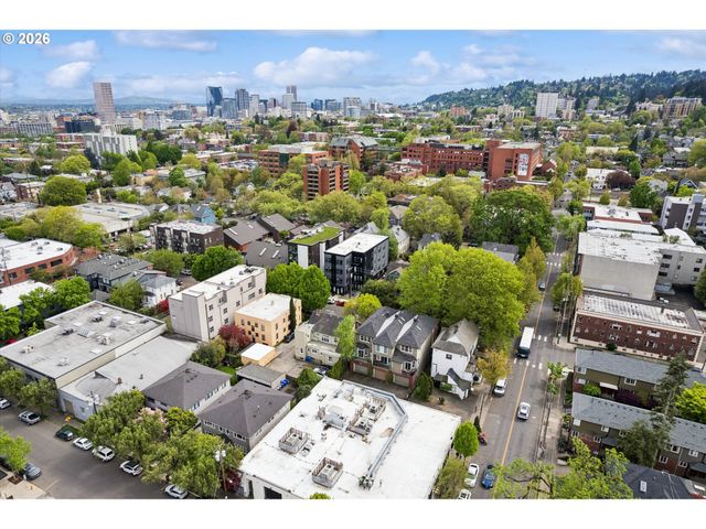 2241 Nw PETTYGROVE St 5, Portland, OR 97210