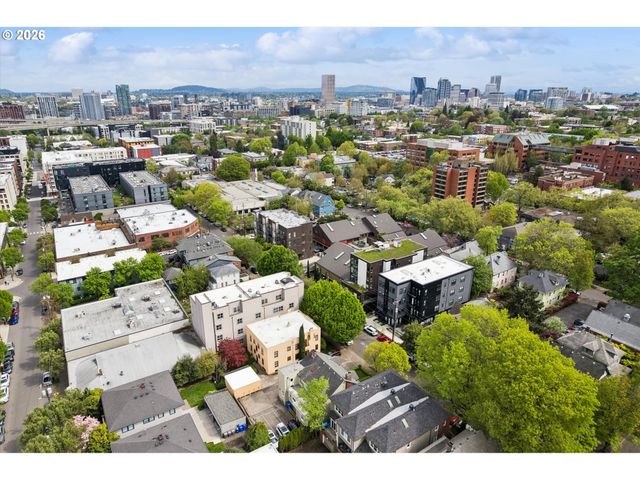 2241 Nw PETTYGROVE St 5, Portland, OR 97210