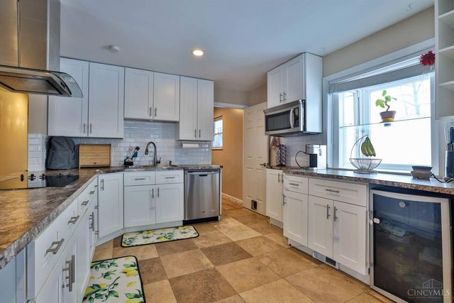 3287 Icicle Court, Cincinnati, OH 45251