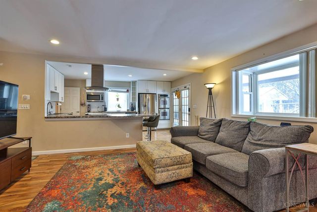 3287 Icicle Court, Cincinnati, OH 45251