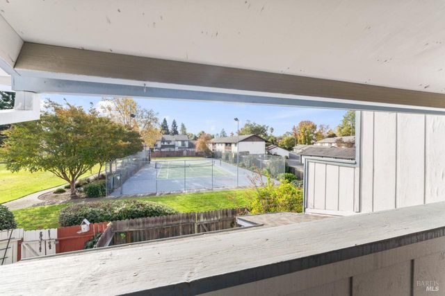 11 Creekwood Sqr, Rohnert Park, CA 94928