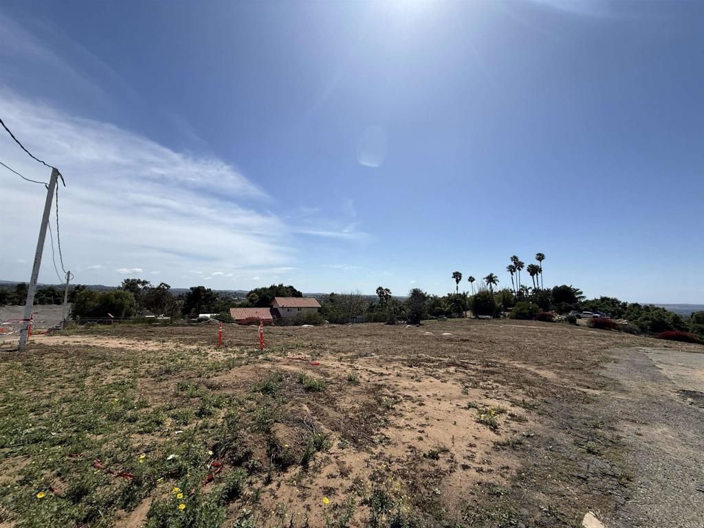 2279 Vista Grande Drive, Vista, CA 92084 — photo 2