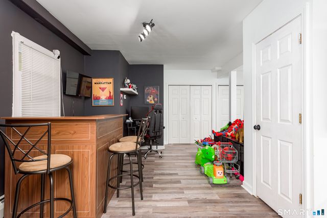 10 Dawns Road, New Milford, CT 06776