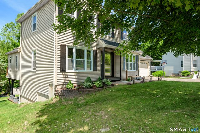 10 Dawns Road, New Milford, CT 06776