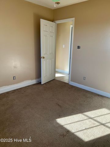 135 Annie Road, Richlands, NC 28574