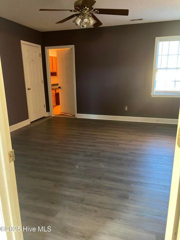 135 Annie Road, Richlands, NC 28574