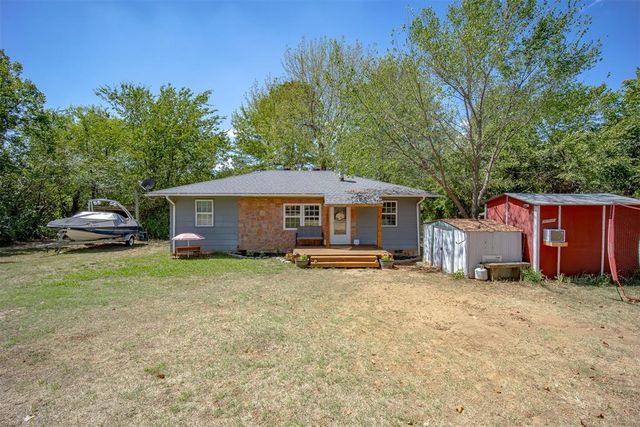 1400 Crestwood Road, Harrah, OK 73045