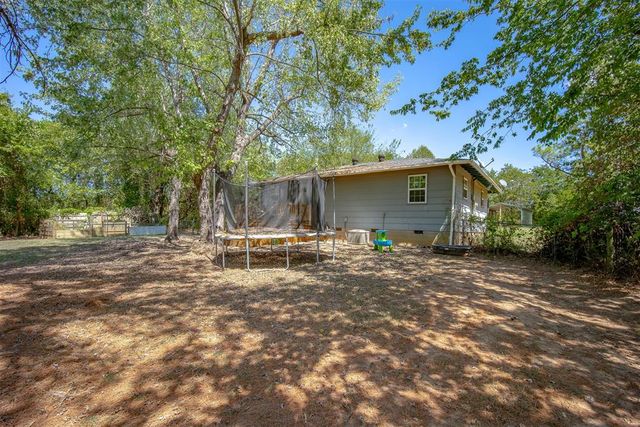 1400 Crestwood Road, Harrah, OK 73045
