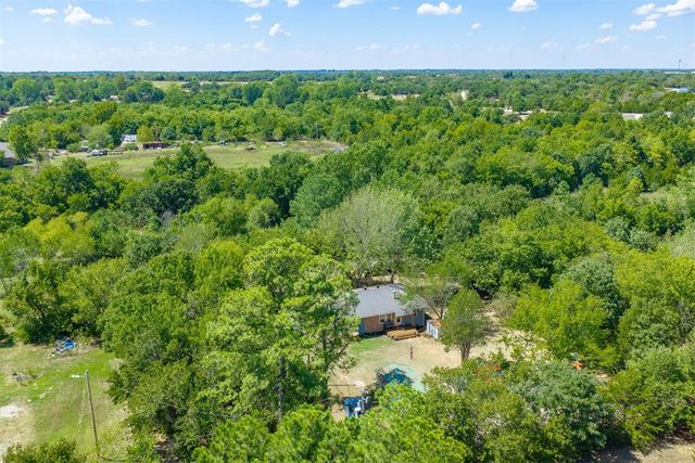 1400 Crestwood Road, Harrah, OK 73045
