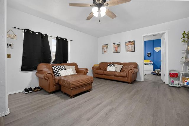 1400 Crestwood Road, Harrah, OK 73045