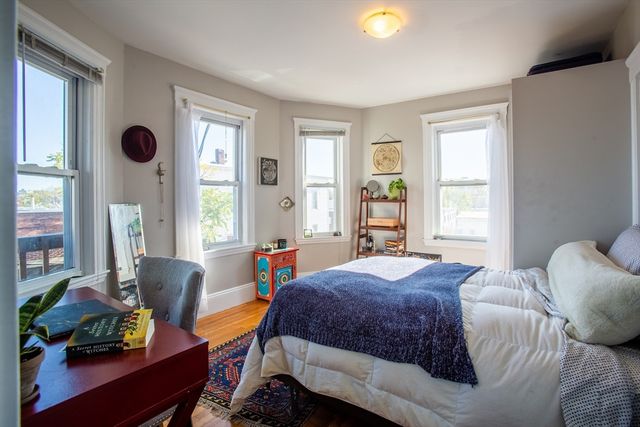6 Belmont St 2, Somerville, MA 02143