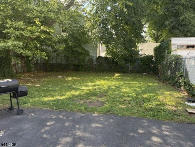 105 Western Pkwy, Irvington Twp., NJ 07111