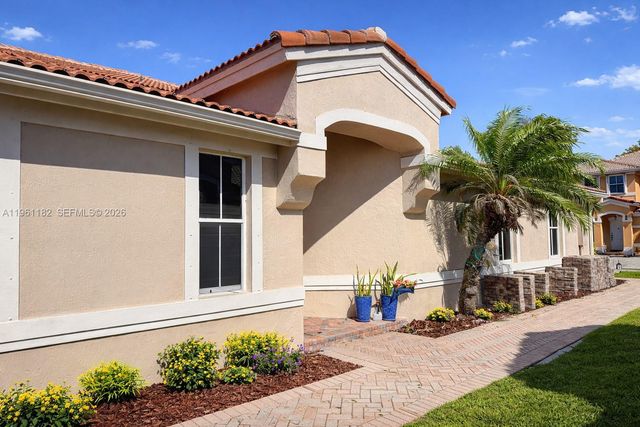 4760 SW 163rd Pl, Miami, FL 33185