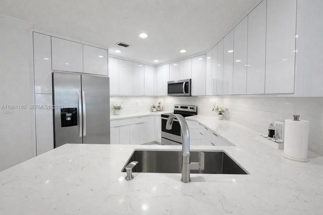 4760 SW 163rd Pl, Miami, FL 33185