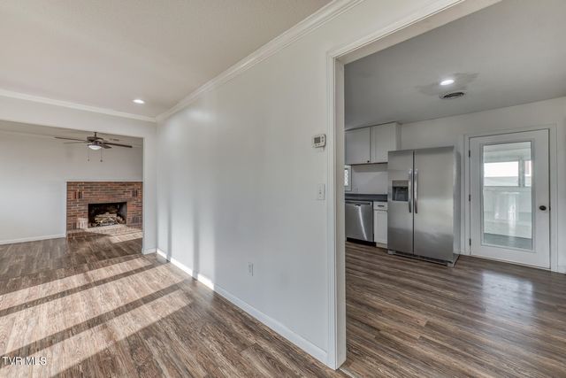 1956 Enterprise Road, Piney Flats, TN 37686