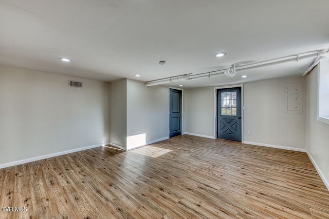 1956 Enterprise Road, Piney Flats, TN 37686