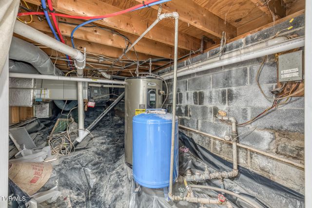 1956 Enterprise Road, Piney Flats, TN 37686