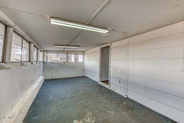 1956 Enterprise Road, Piney Flats, TN 37686