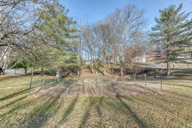 1956 Enterprise Road, Piney Flats, TN 37686