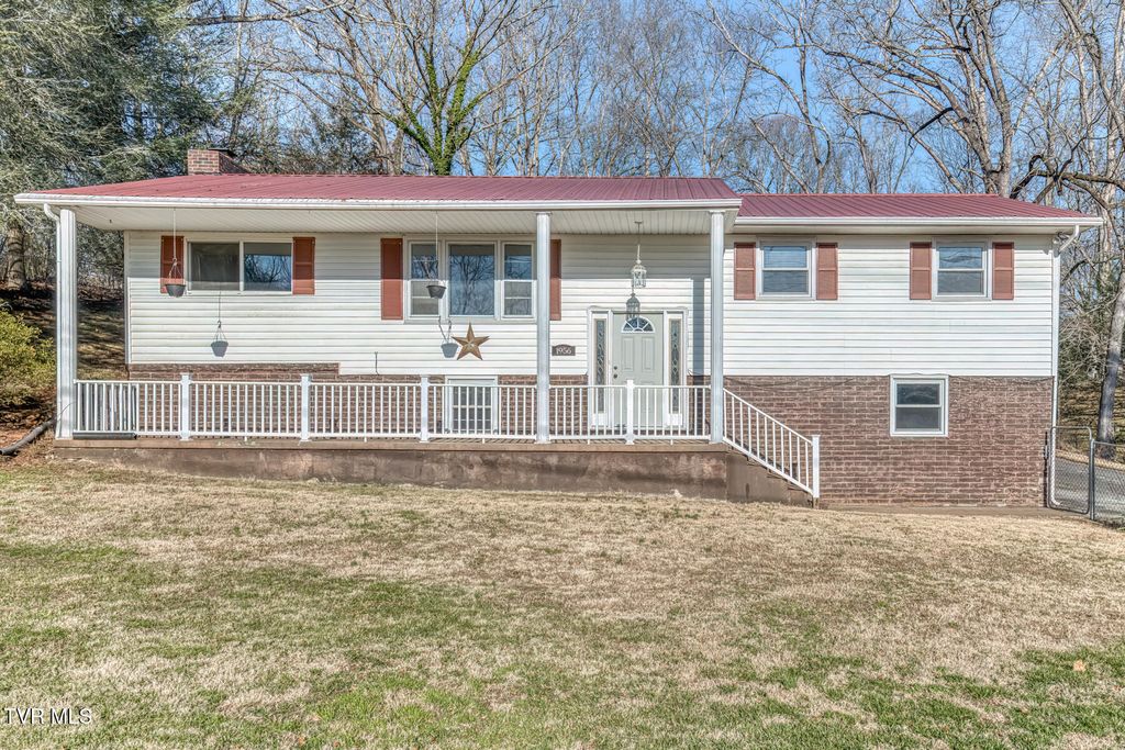 1956 Enterprise Road, Piney Flats, TN 37686