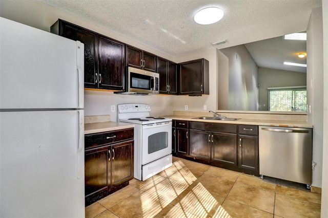 521 MADRIGAL COURT, Orlando, FL 32825