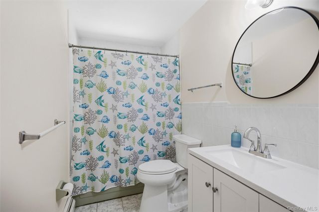 15 Lincoln Avenue, Farmingdale, NY 11735