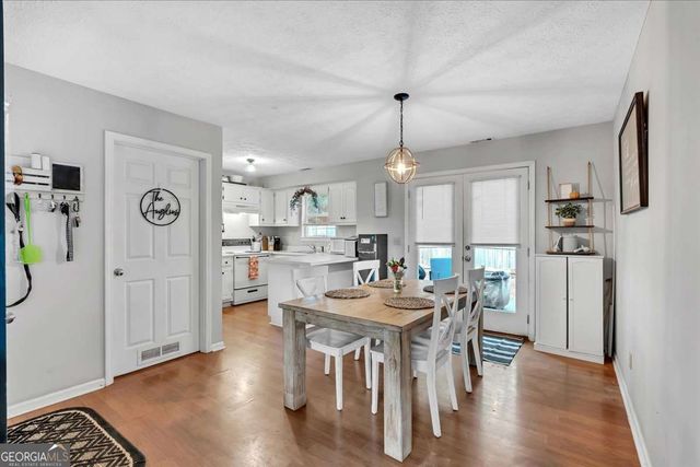 29 Crossridge Drive SE, Silver Creek, GA 30173