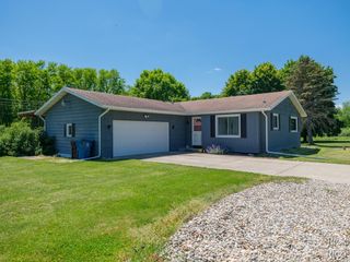8290 E W Avenue E, Brady Twp, MI 49097