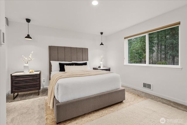 35506 Veazie Cumberland Road SE, Enumclaw, WA 98022