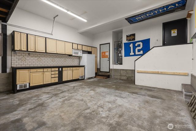 35506 Veazie Cumberland Road SE, Enumclaw, WA 98022