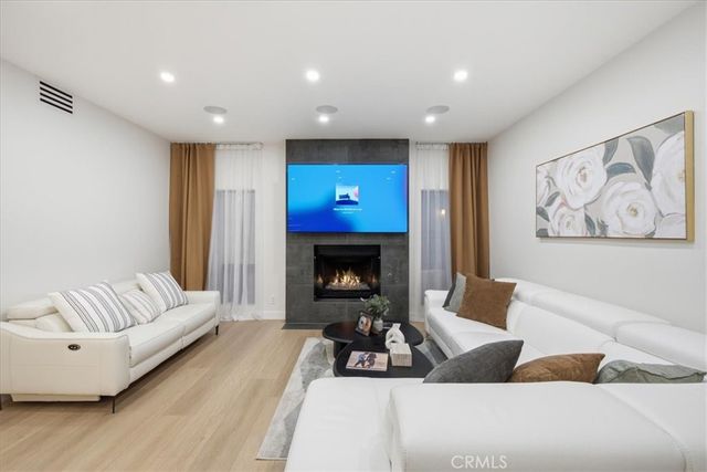 1734 N Verdugo 10, Glendale, CA 91208