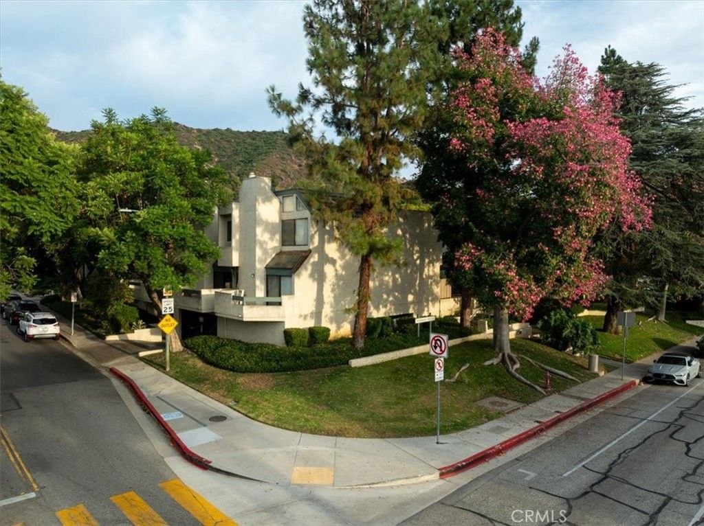 1734 N Verdugo 10, Glendale, CA 91208