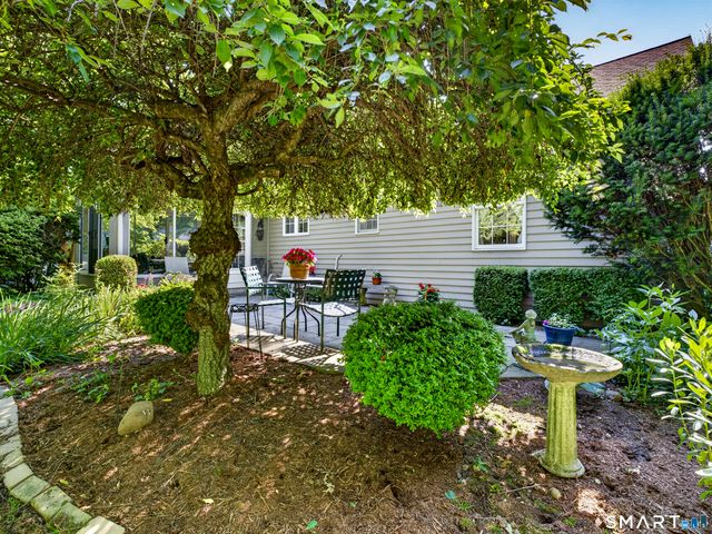 6 Essex Lane 6, Madison, CT 06443
