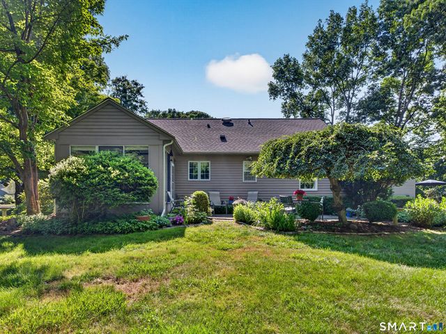 6 Essex Lane 6, Madison, CT 06443
