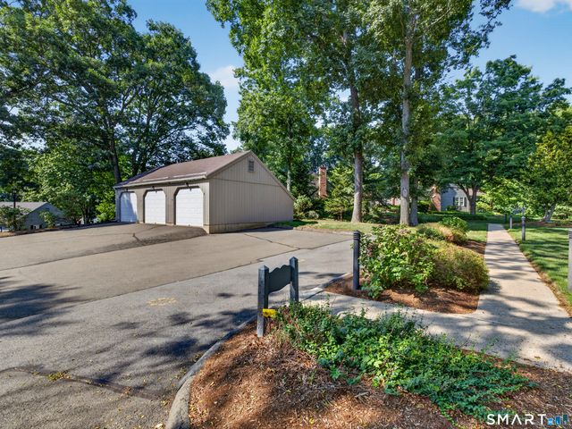 6 Essex Lane 6, Madison, CT 06443