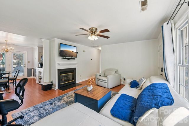 6025 Crape Myrtle Lane, Charlotte, NC 28216