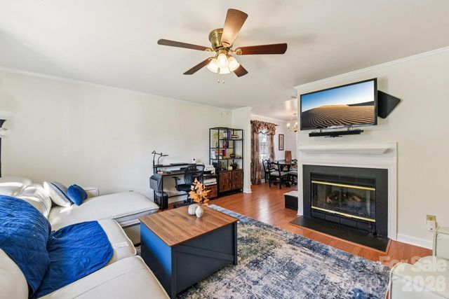 6025 Crape Myrtle Lane, Charlotte, NC 28216